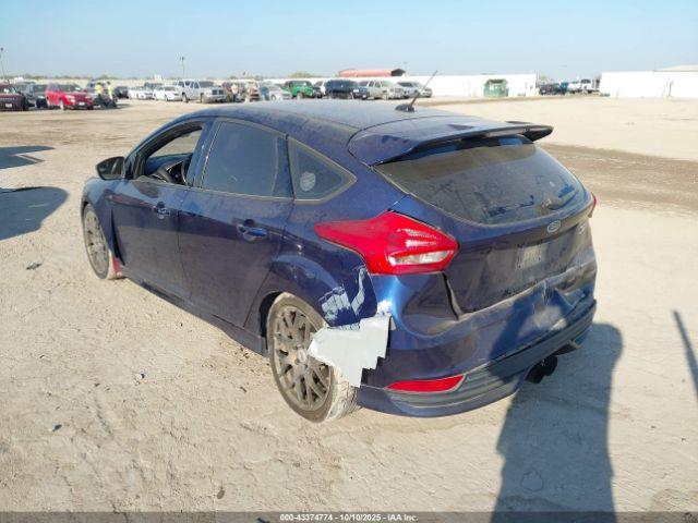Ford Focus St Image 7