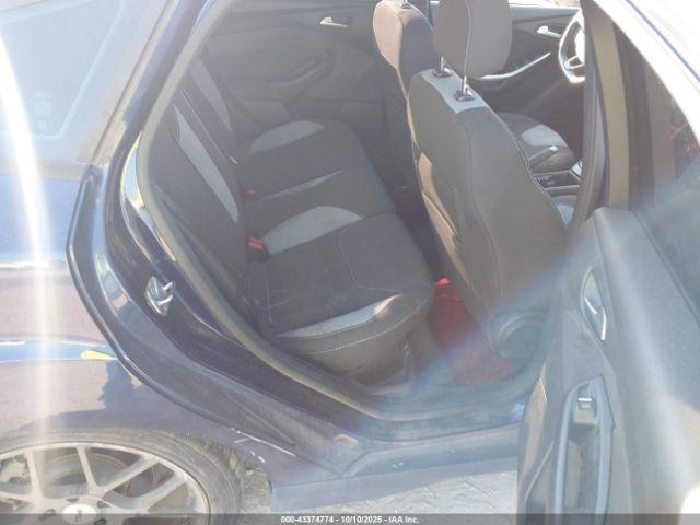 Ford Focus St Image 14