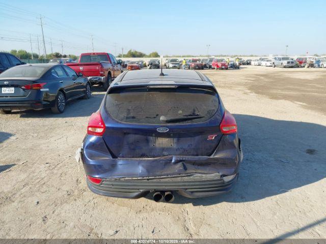 Ford Focus St Image 15