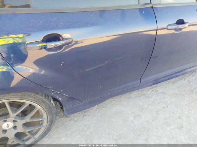 Ford Focus St Image 17