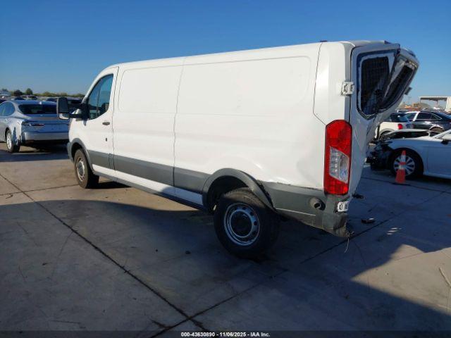 Ford Transit Image 3