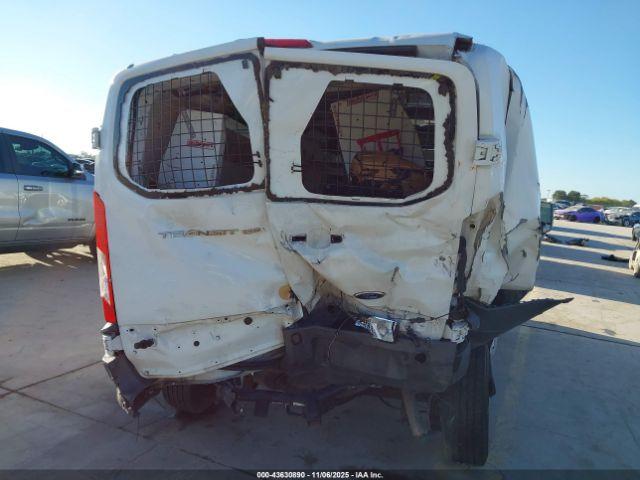 Ford Transit Image 10