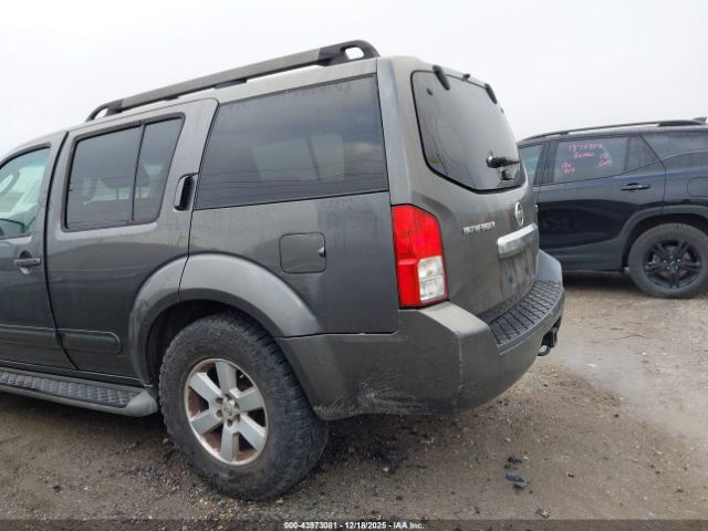 Nissan Pathfinder Se Image 9