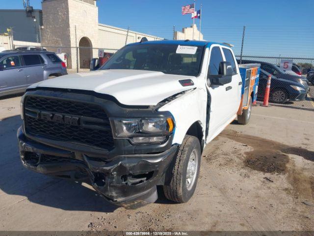Ram 2500 Tradesman  4x2 8' Box Image 3