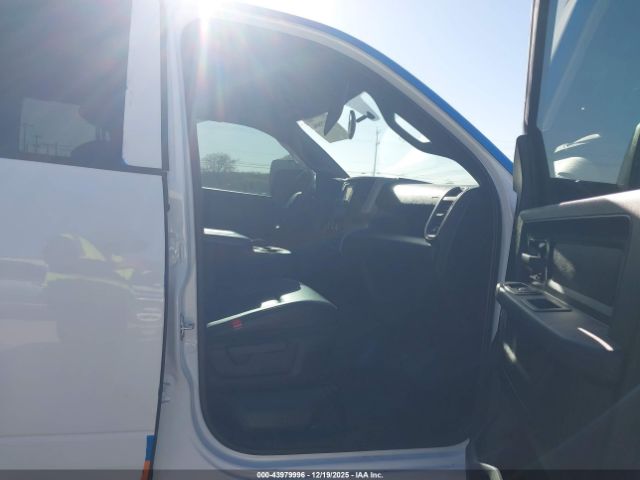 Ram 2500 Tradesman  4x2 8' Box Image 12