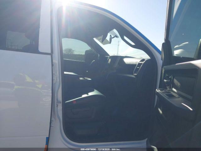 Ram 2500 Tradesman  4x2 8' Box Image 12