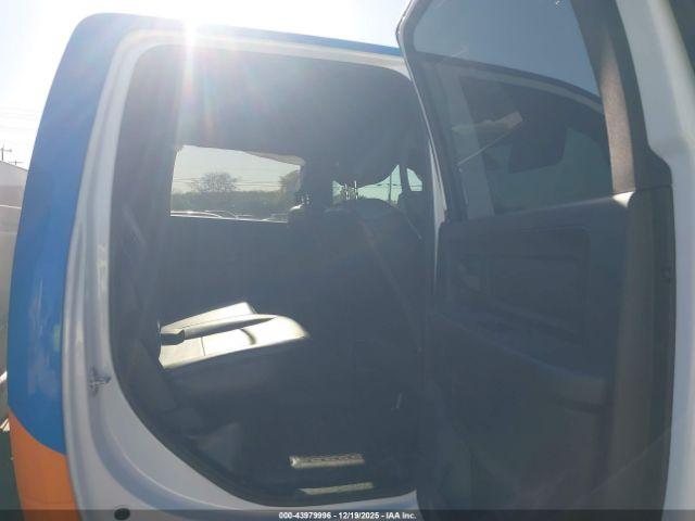 Ram 2500 Tradesman  4x2 8' Box Image 8