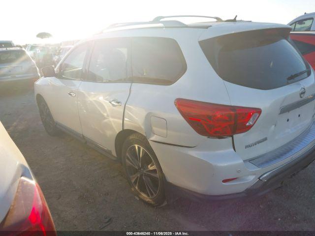 Nissan Pathfinder Platinum Image 6