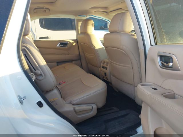 Nissan Pathfinder Platinum Image 15