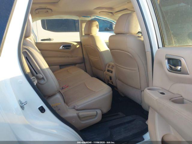 Nissan Pathfinder Platinum Image 15