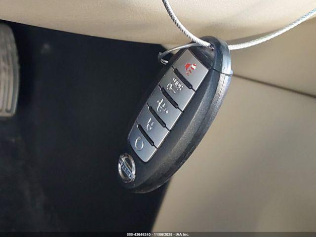 Nissan Pathfinder Platinum Image 7