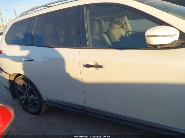 Nissan Pathfinder Platinum Image 13