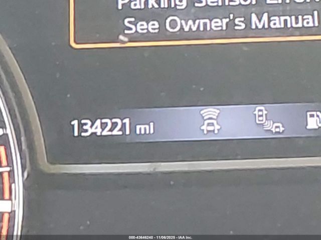 Nissan Pathfinder Platinum Image 12