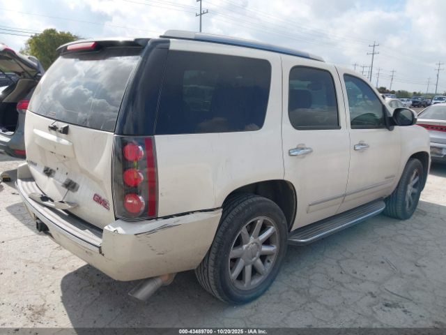 GMC Yukon Denali Image 3