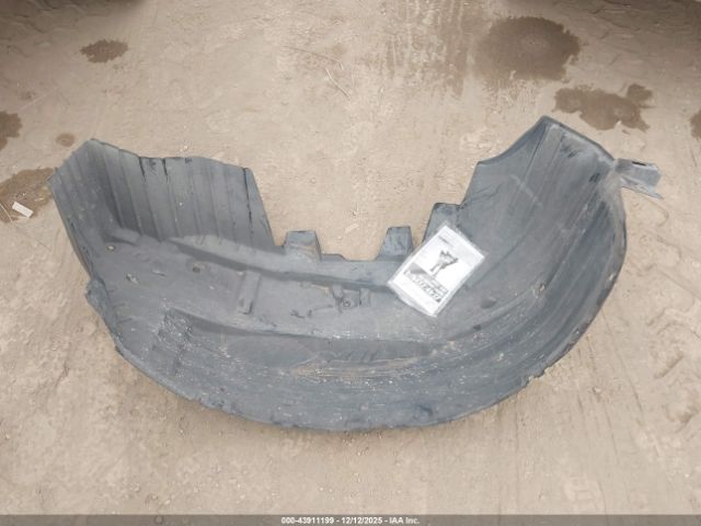 Nissan Titan Platinum Reserve Diesel Image 2