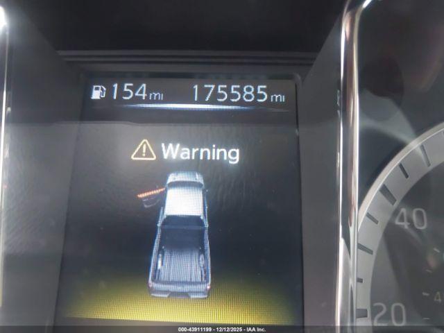 Nissan Titan Platinum Reserve Diesel Image 4