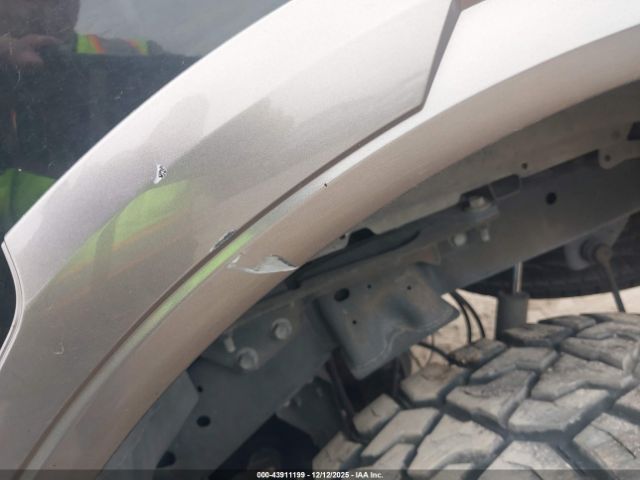 Nissan Titan Platinum Reserve Diesel Image 18