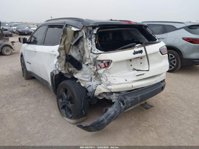 Jeep Compass Altitude Fwd Image 3