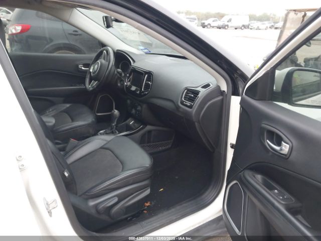 Jeep Compass Altitude Fwd Image 2