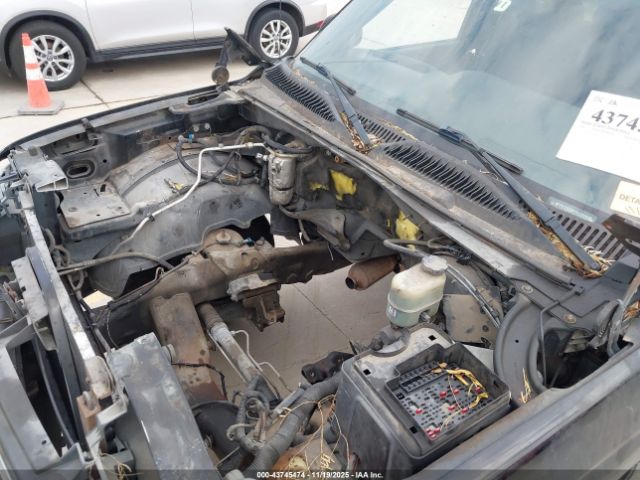 Chevrolet Silverado 1500 Ls Image 16