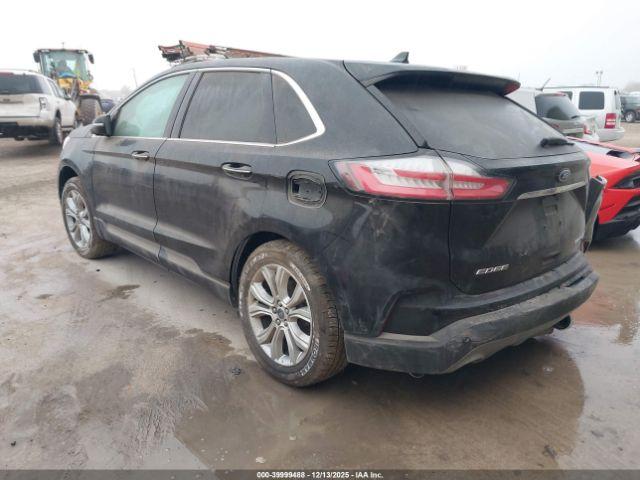 Ford Edge Titanium Image 9