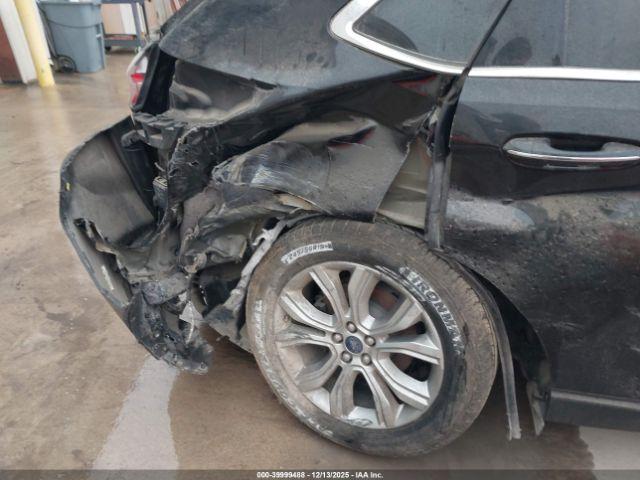 Ford Edge Titanium Image 11