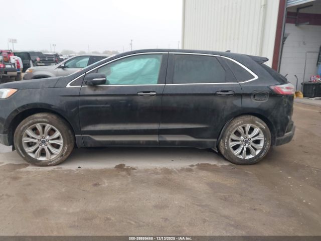 Ford Edge Titanium Image 13