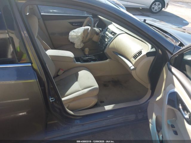 Nissan Altima 2.5 S Image 12