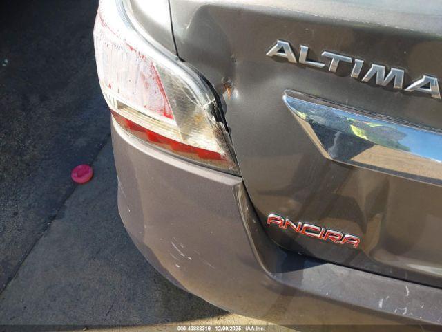 Nissan Altima 2.5 S Image 4