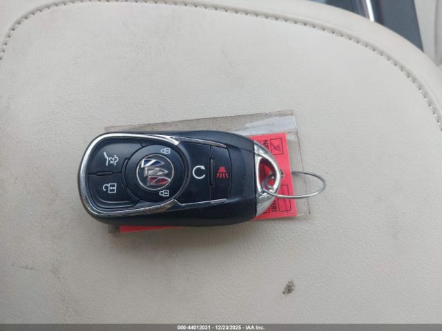 Buick Enclave Essence Fwd Image 10