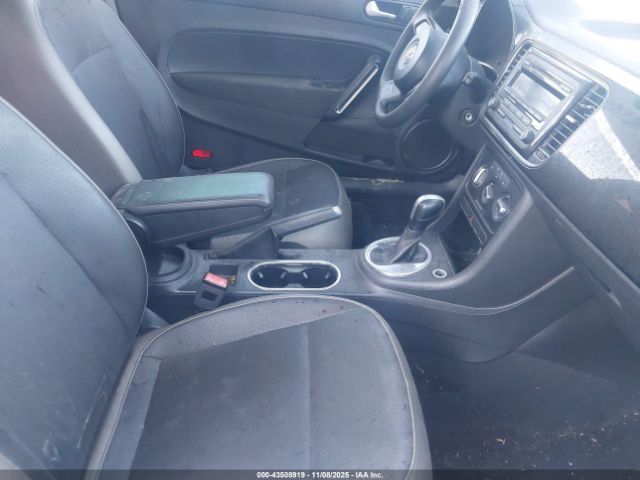 Volkswagen Beetle 1.8t Fleet Edition Image 3