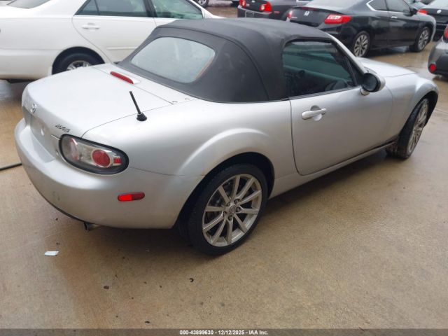 Mazda MX-5 Miata Grand Touring Image 3