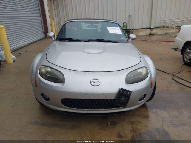 Mazda MX-5 Miata Grand Touring Image 9