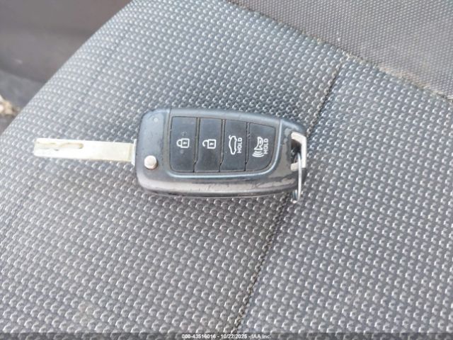 Hyundai ACCENT Se Image 10