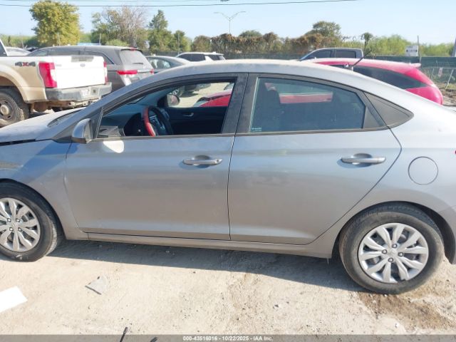 Hyundai ACCENT Se Image 13