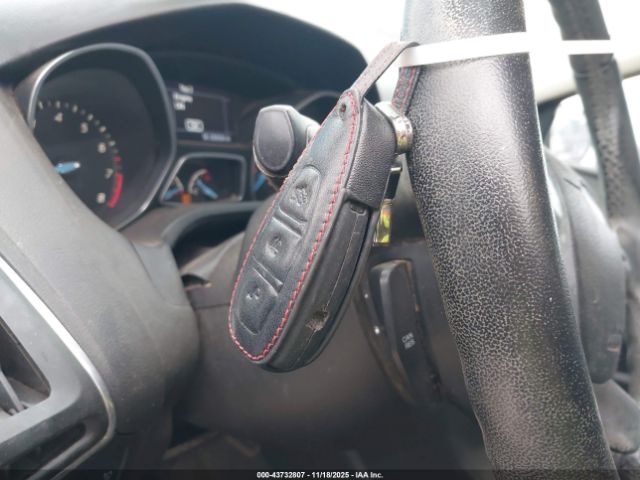 Ford Focus Titanium Image 2