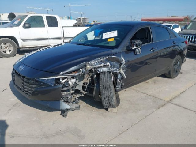 Hyundai ELANTRA Sel Image 3