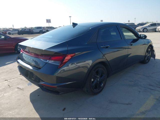 Hyundai ELANTRA Sel Image 12