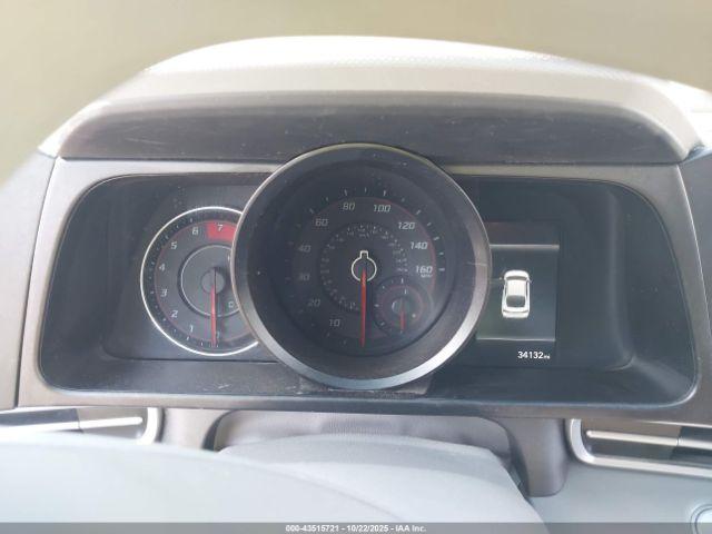 Hyundai ELANTRA Sel Image 6