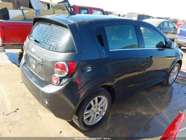 Chevrolet Sonic Lt Auto Image 9