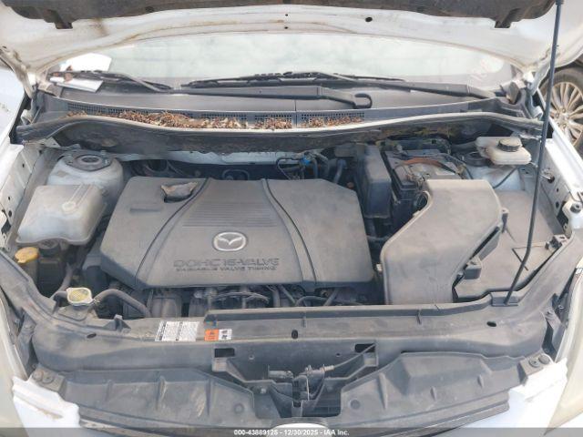 Mazda Mazda5 Sport Image 4