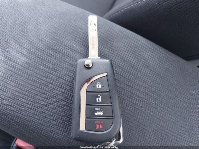 Toyota Corolla Le Image 8