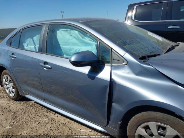 Toyota Corolla Le Image 14