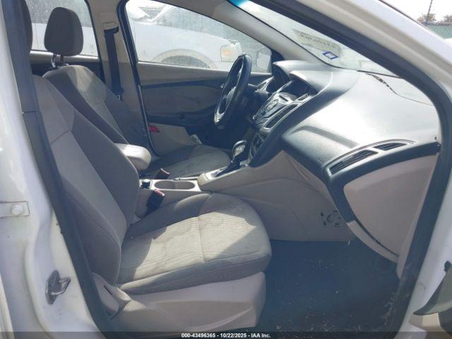 Ford Focus Se Image 6