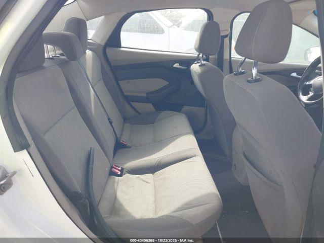 Ford Focus Se Image 8