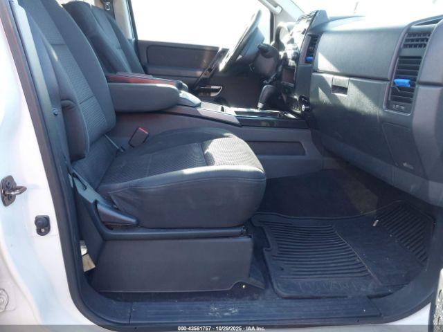 Nissan Titan Sv Image 5