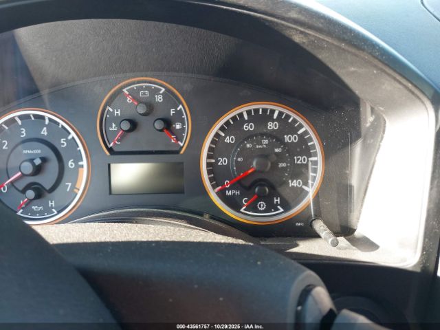 Nissan Titan Sv Image 2