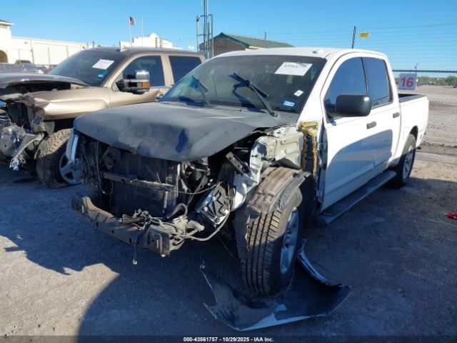 Nissan Titan Sv Image 14