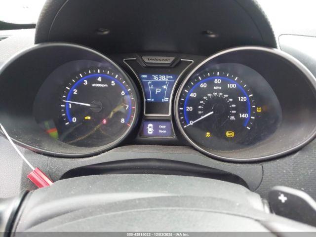 Hyundai VELOSTER Turbo Image 8