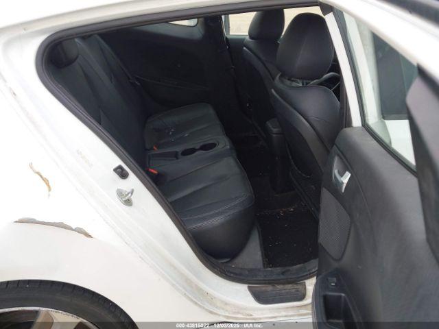 Hyundai VELOSTER Turbo Image 11